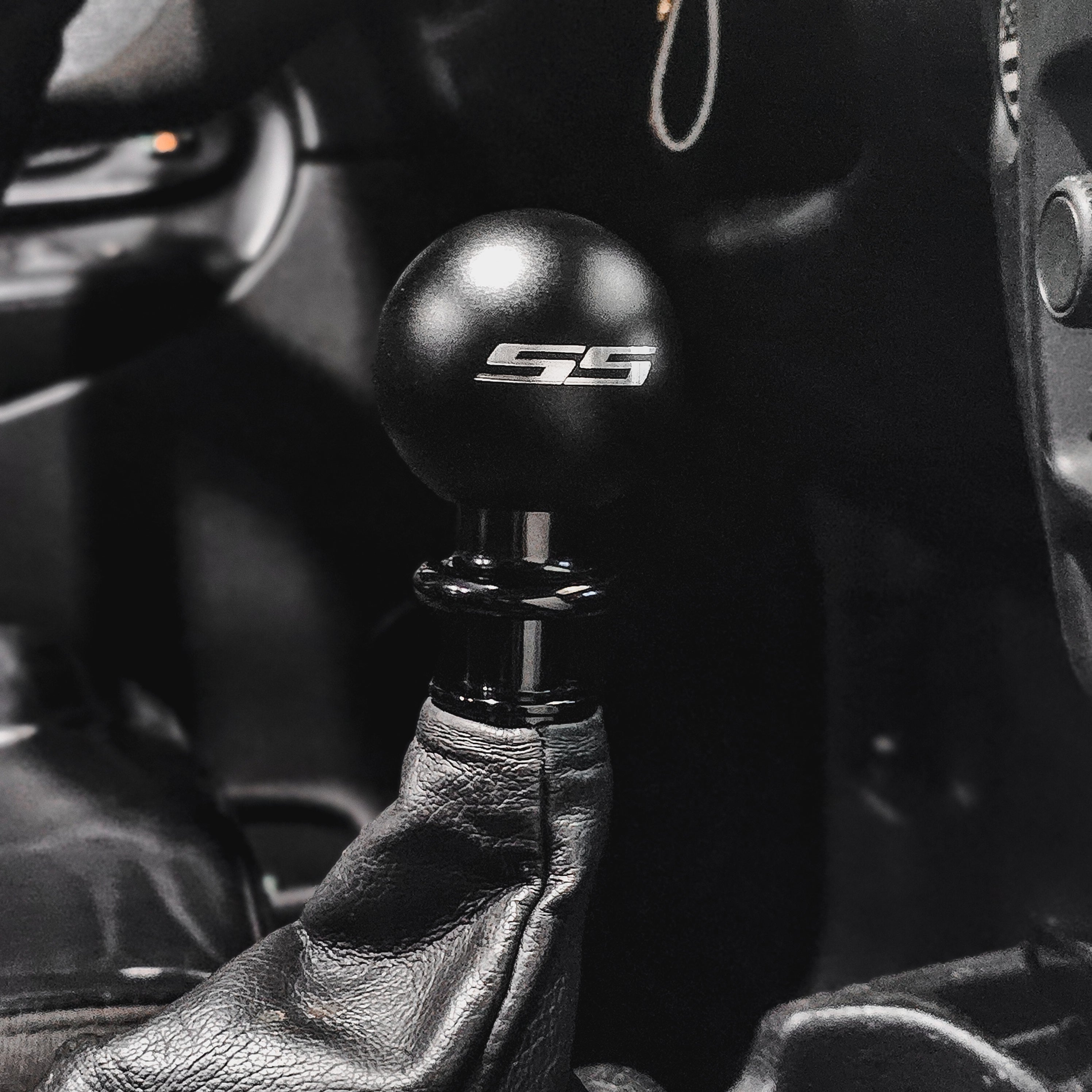 Billetworkz Automatic Shifter for Chevrolet Trailblazer 02-09