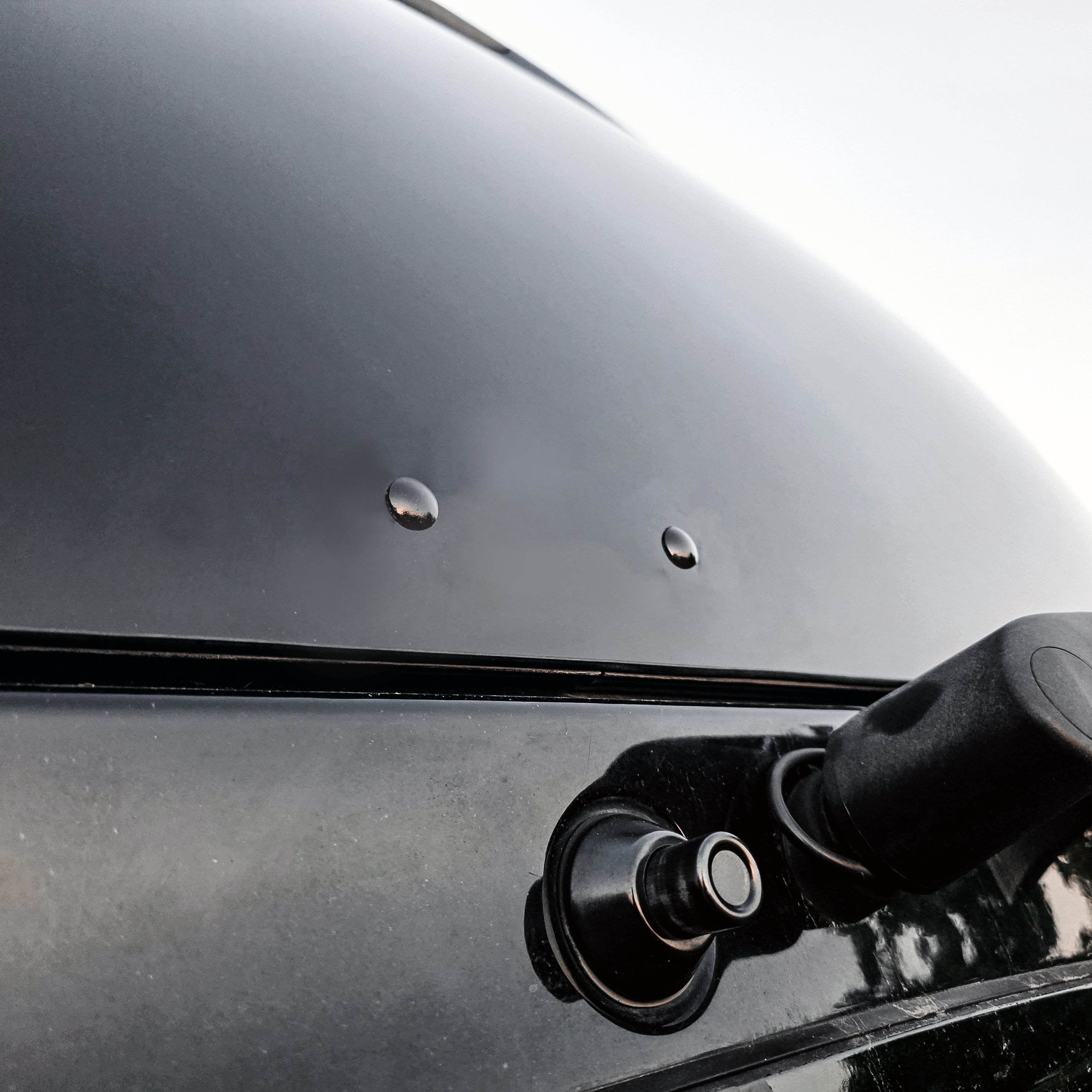 2002-2009 Trailblazer / 9-7x Rear Window Handle Delete